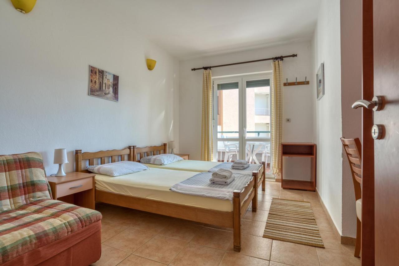 Apartmani Olga Петровац Экстерьер фото
