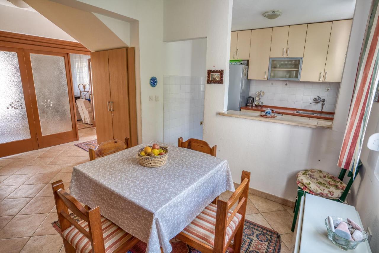 Apartmani Olga Петровац Экстерьер фото